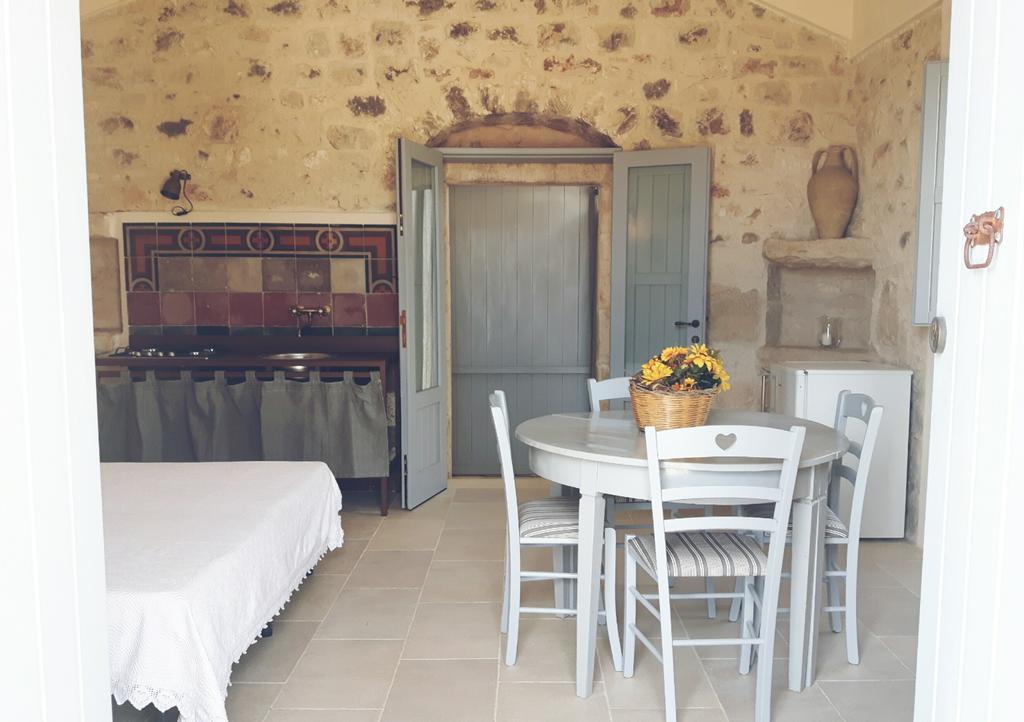 Masseria Ciancio Casa Serrafiori Exterior photo